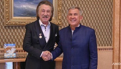 Фаррух Закиров получил нагрудный знак «Народный артист Республики Татарстан»