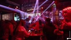 Вечеринка «Третий лишний» в Cowboy Jack Bar