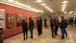 Выставка «Все о монокле» в театре «Ильхом»