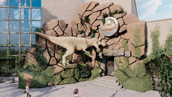 Дом динозавров Jurassic World в Ташкентском зоопарке