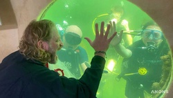 Профессор из Флориды побил рекорд по жизни под водой