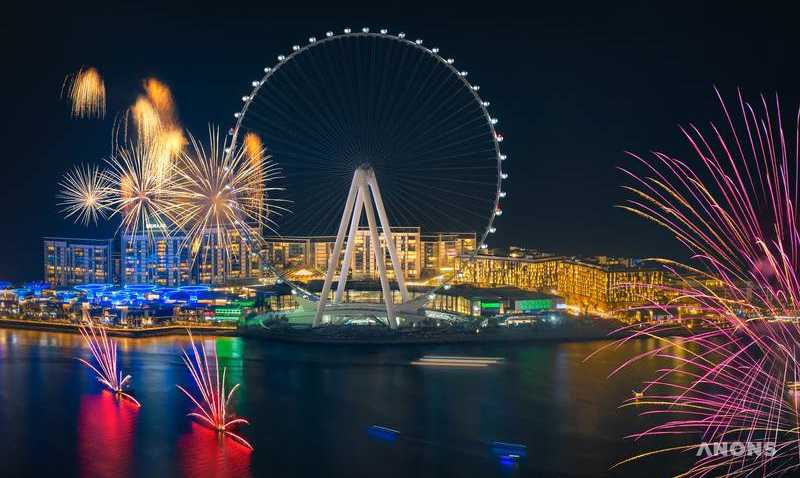 В Дубае открылось самое большое в мире колесо обозрения