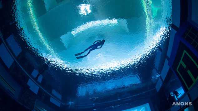 В Дубае построили самый глубокий в мире бассейн