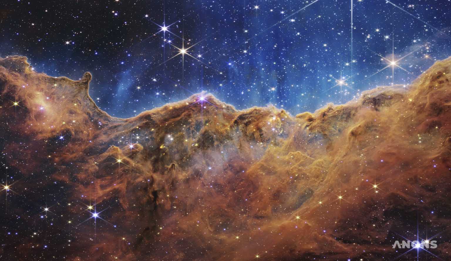 NASA опубликовало первые полноцветные фотографии Вселенной, сделанные телескопом «Джеймс Уэбб»