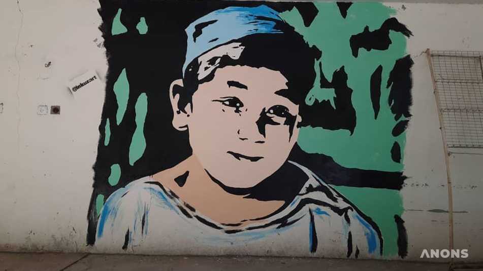 В Ташкенте появилось граффити с главным героем фильма «Шум бола»