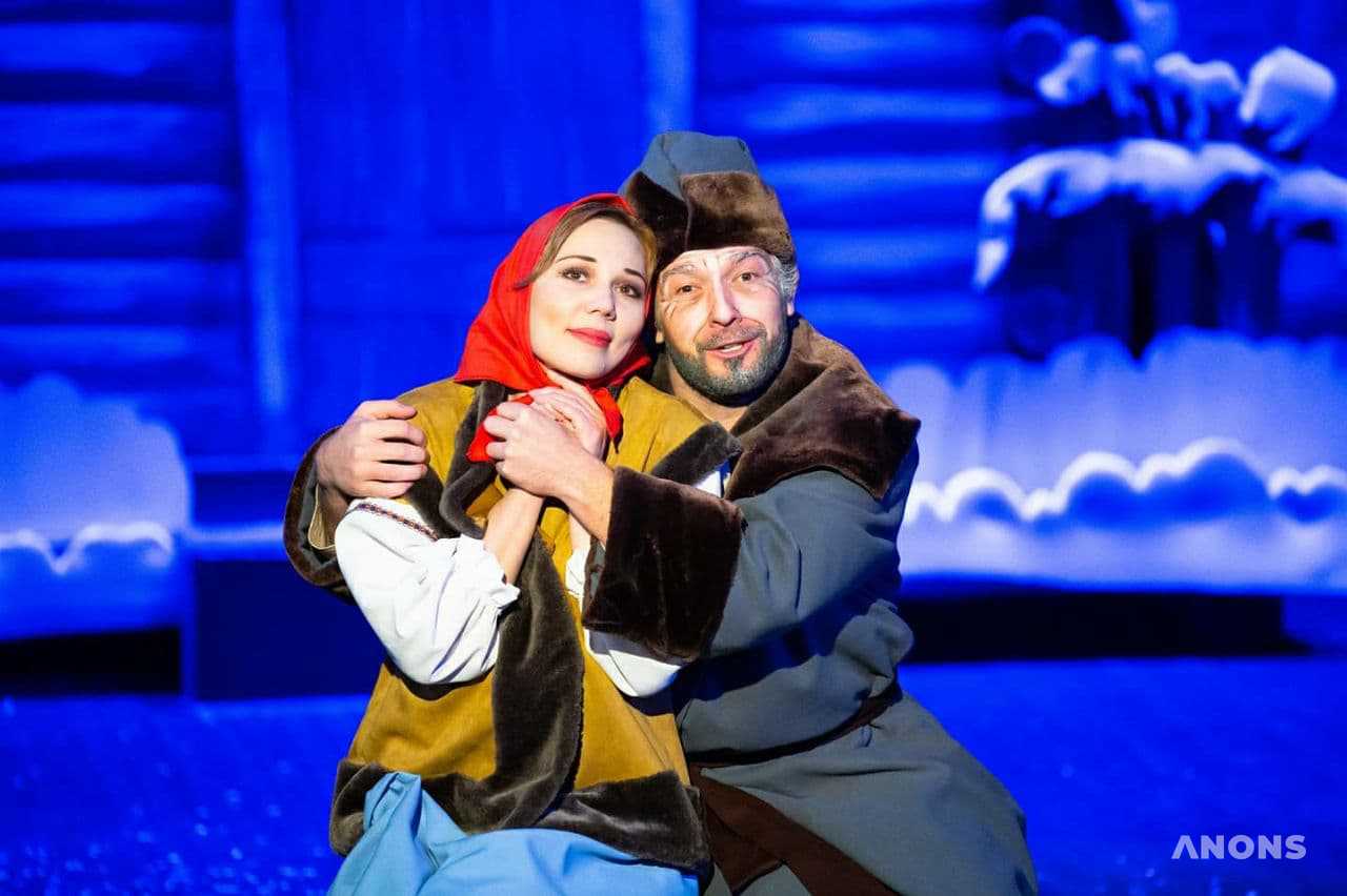 Спектакль «Морозко» в Молодёжном театре Узбекистана