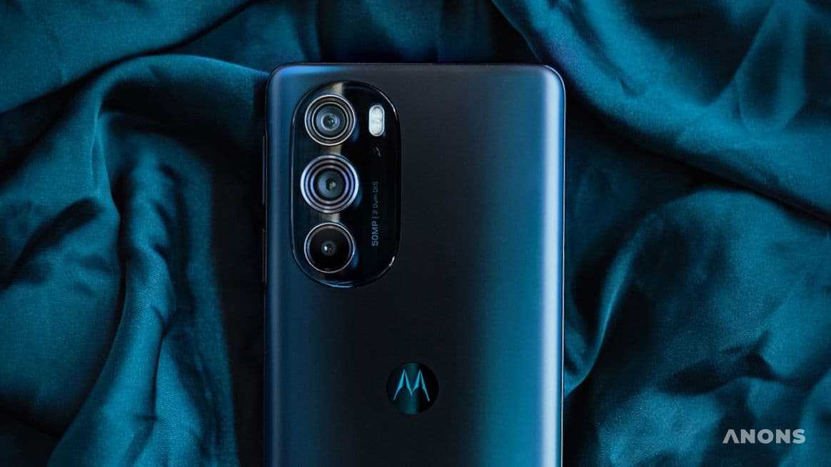 Представлен флагманский смартфон Motorola Edge 30 Pro