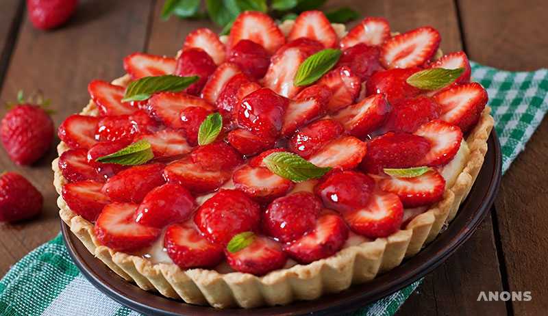 Десерты из любимой ягоды: рецепты с клубникой