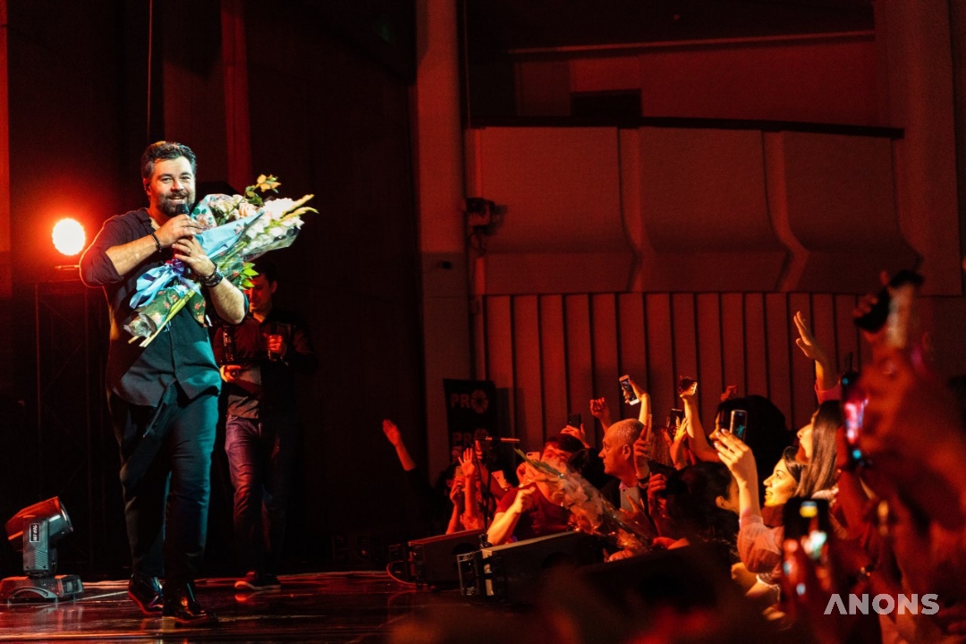 Необыкновенный концерт Алексея Чумакова в Ташкенте - фото