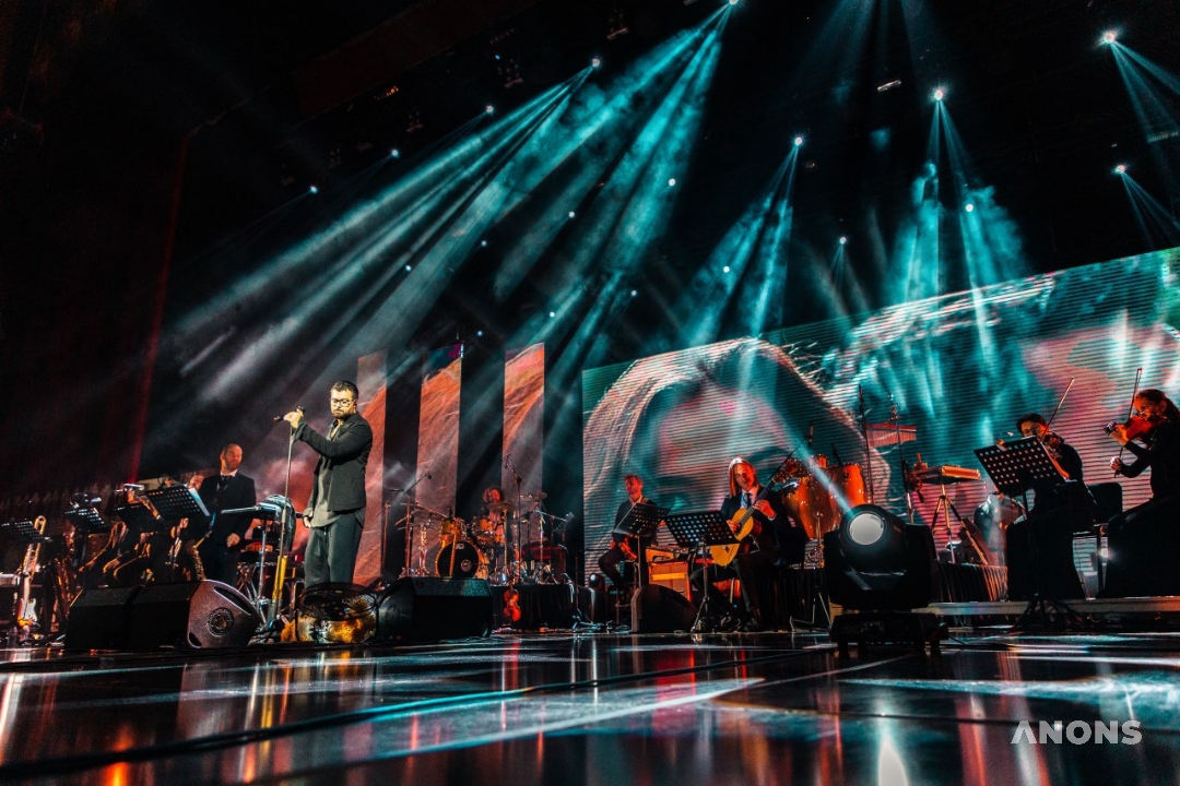 Необыкновенный концерт Алексея Чумакова в Ташкенте - фото