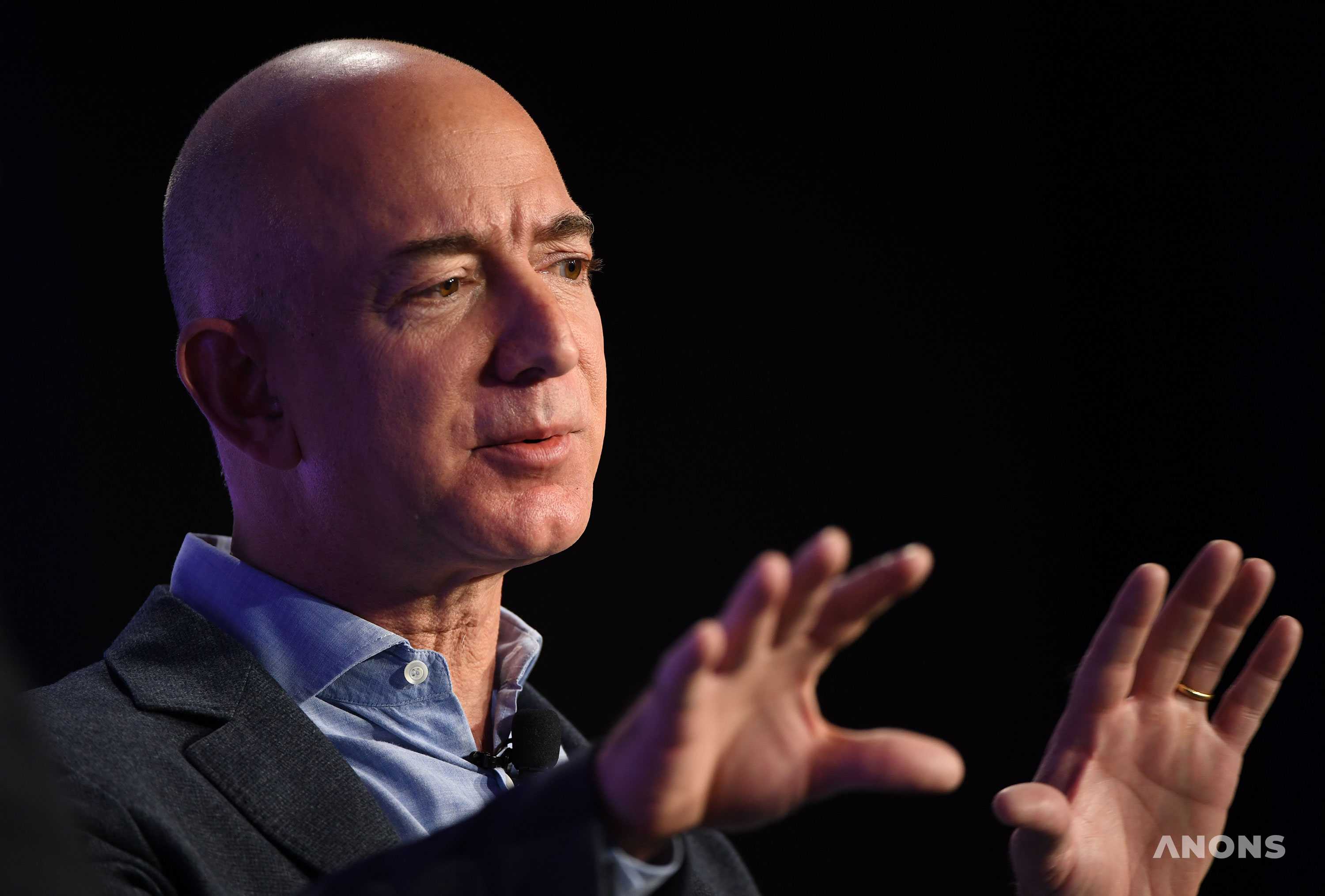 Основатель Amazon Джефф Безос отправляется в космос
