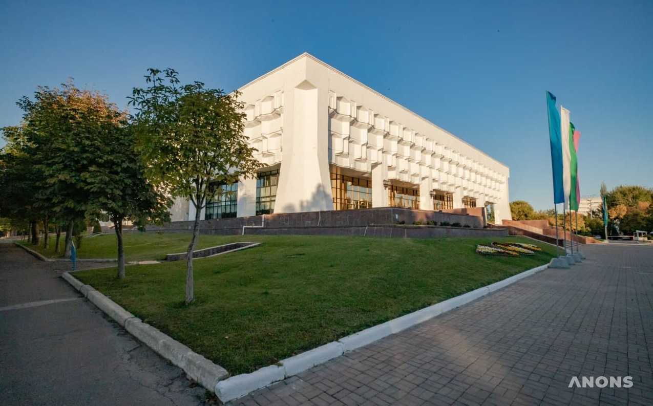 Праздничный гала-концерт во Дворце искусств «Туркистон»