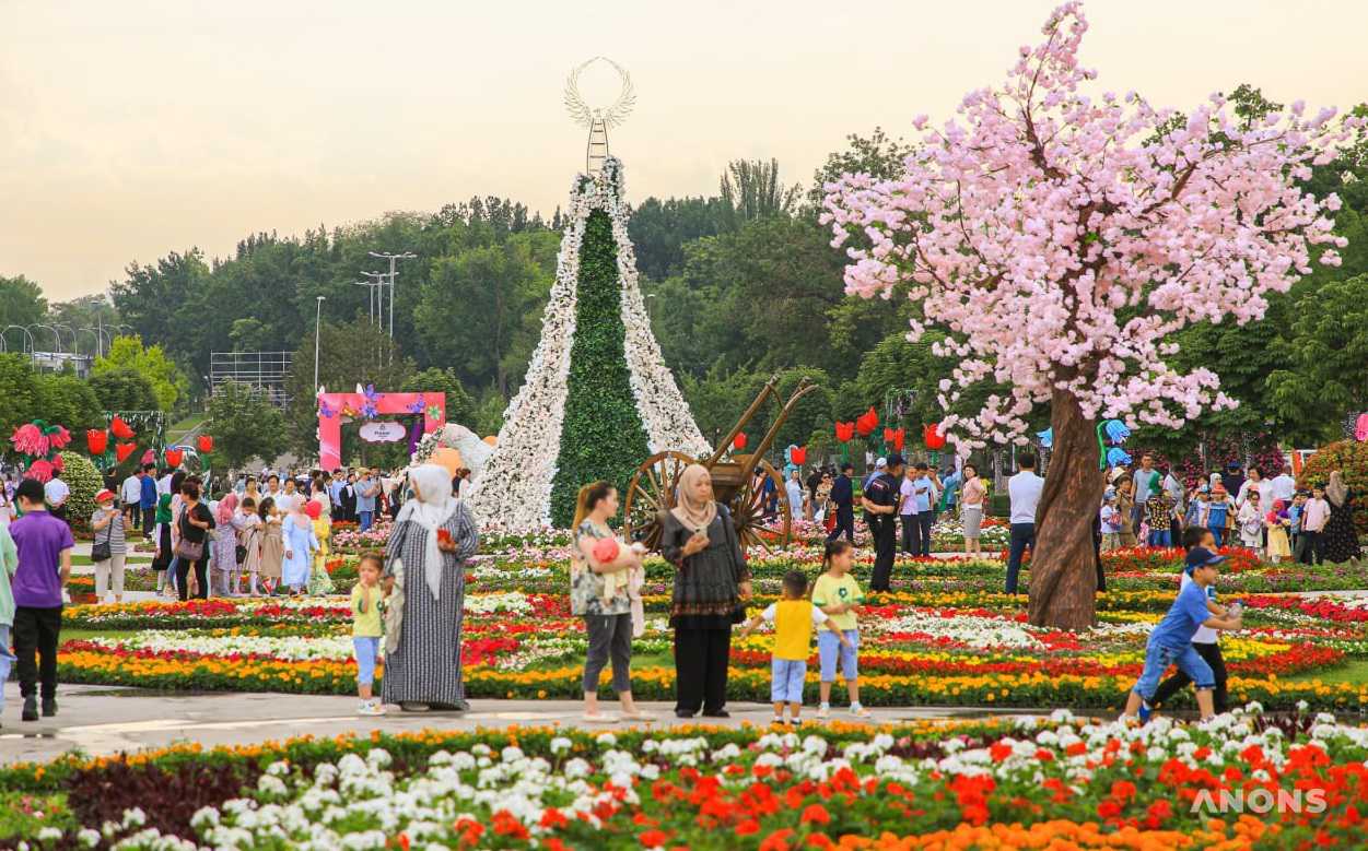 Праздник красоты и эстетики: в Ташкенте стартовал фестиваль цветов Tashkent Flower Fest 2022 – фото