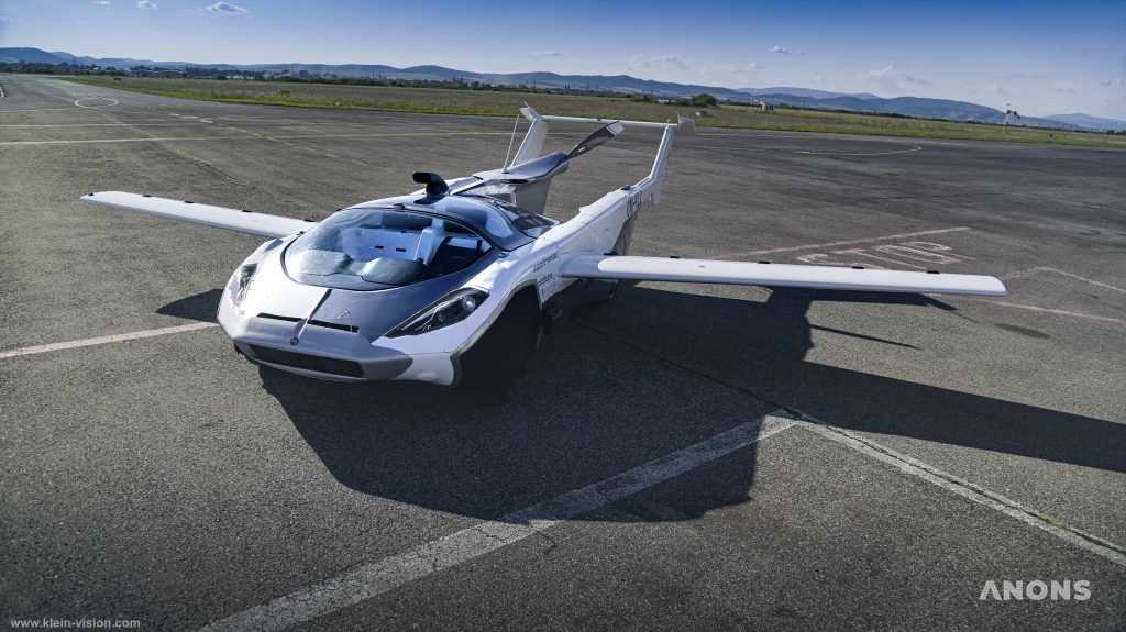 Летающий автомобиль-трансформер AirCar совершил свой первый межгородской перелёт