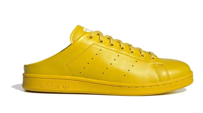 Adidas превратила классические кроссовки в тапочки