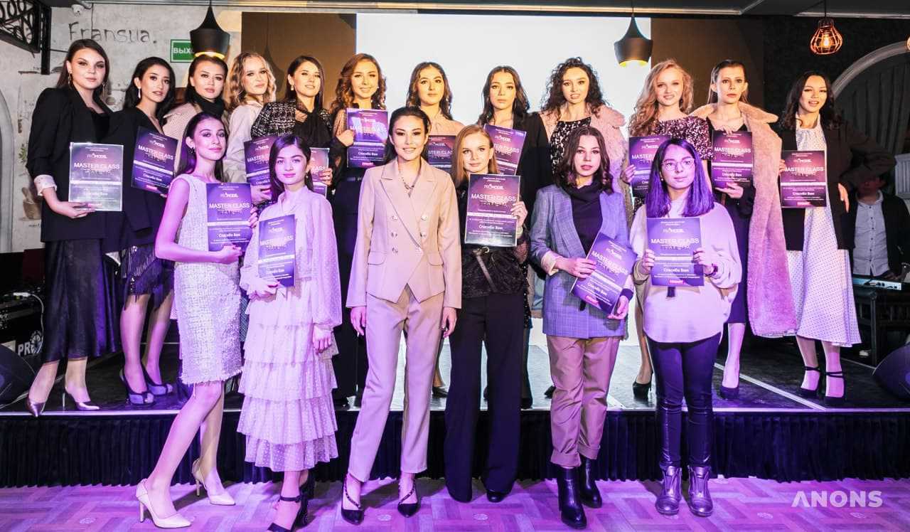 Как прошёл закрытый показ Fashion Show 2020 - фоторепортаж