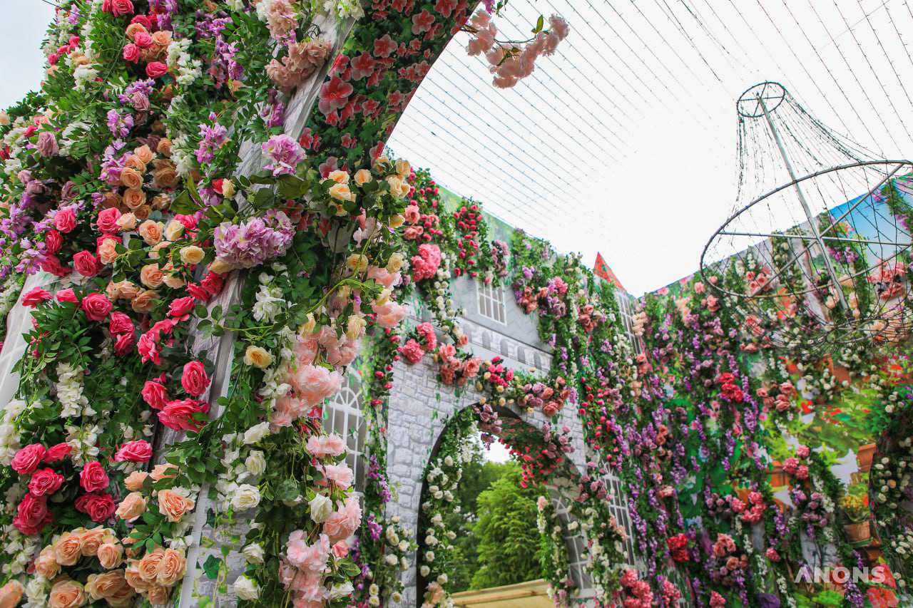 Праздник красоты и эстетики: в Ташкенте стартовал фестиваль цветов Tashkent Flower Fest 2022 – фото