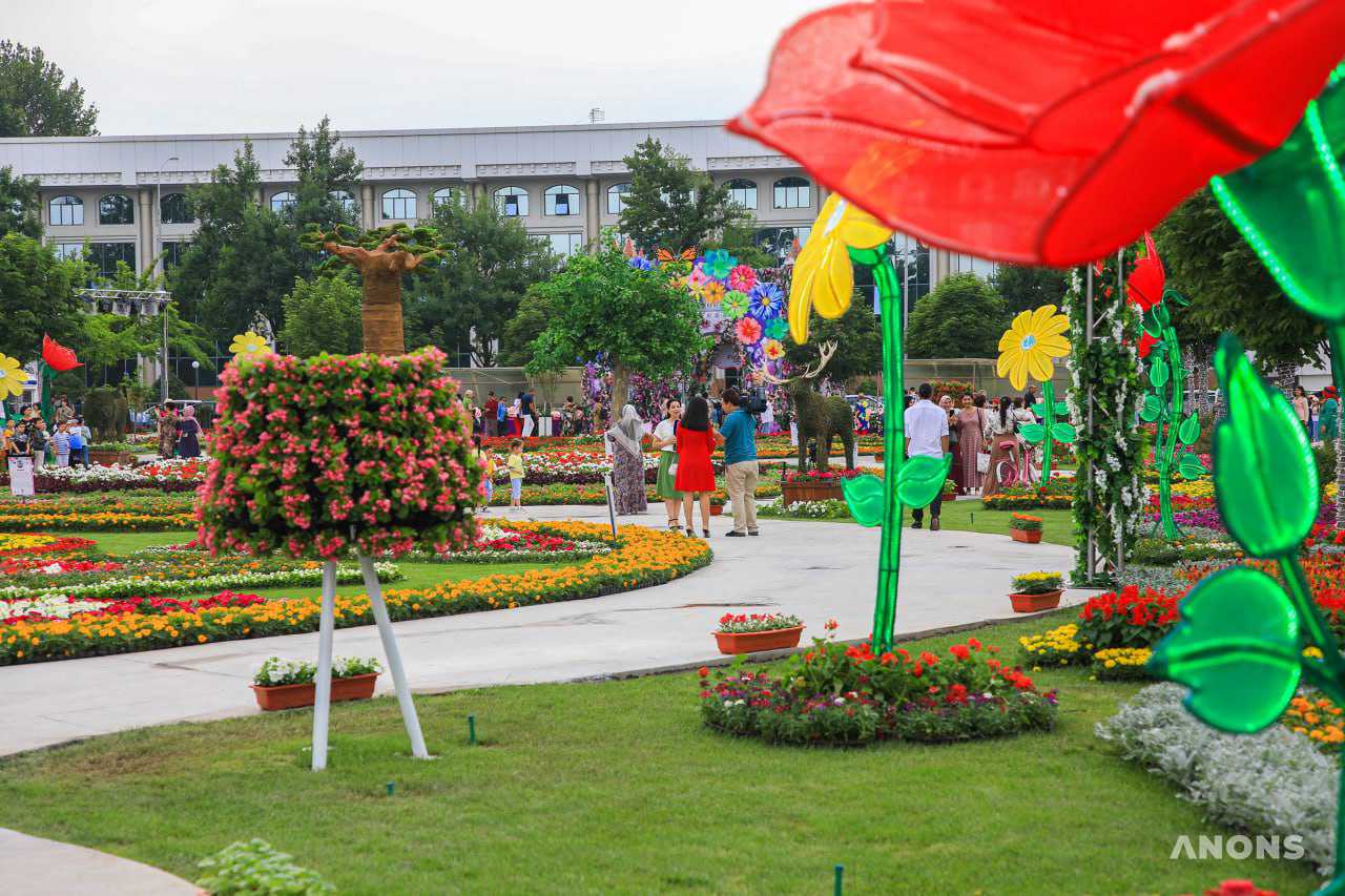 Праздник красоты и эстетики: в Ташкенте стартовал фестиваль цветов Tashkent Flower Fest 2022 – фото
