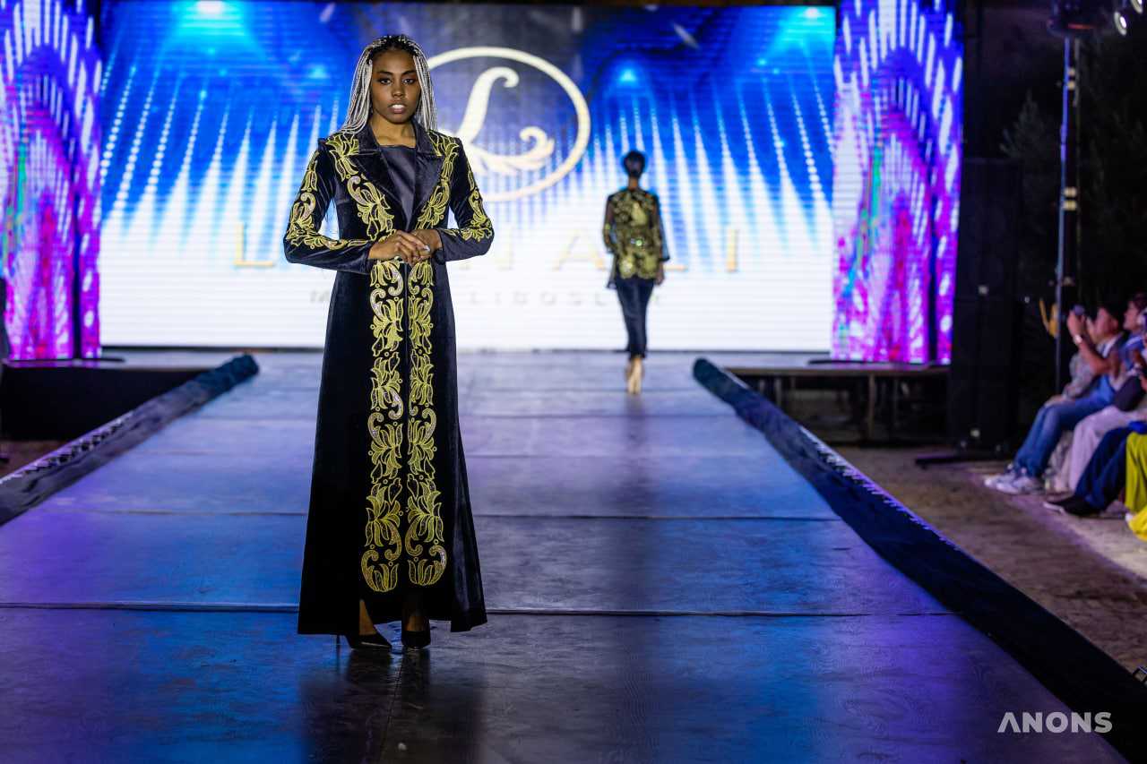 Показ мод Bukhara Fashion days состоялся в Бухаре – фоторепортаж