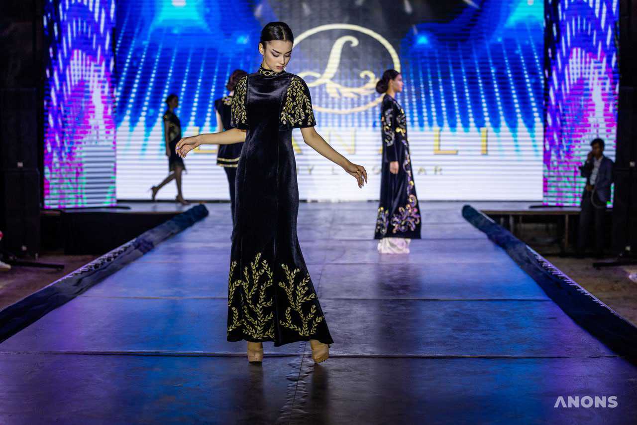 Показ мод Bukhara Fashion days состоялся в Бухаре – фоторепортаж