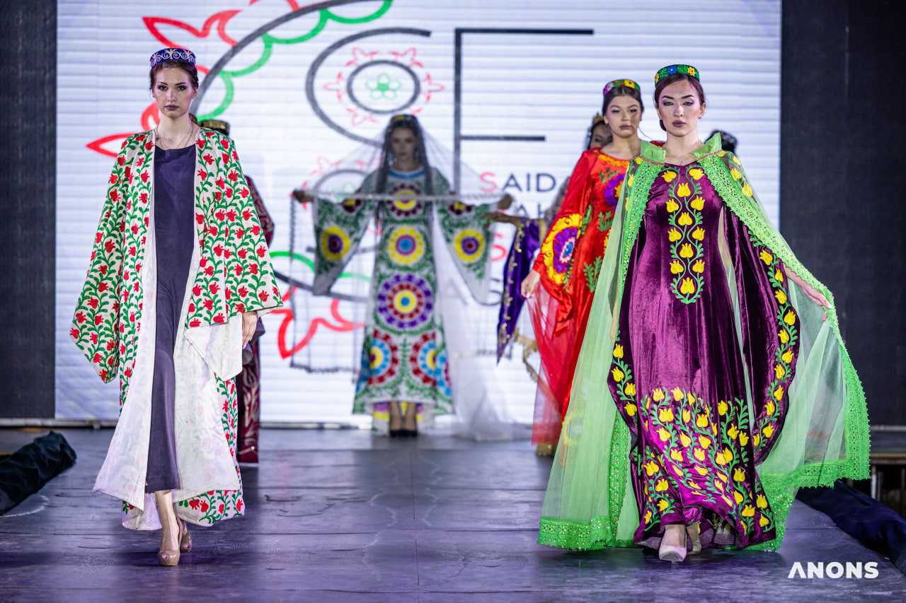 Показ мод Bukhara Fashion days состоялся в Бухаре – фоторепортаж