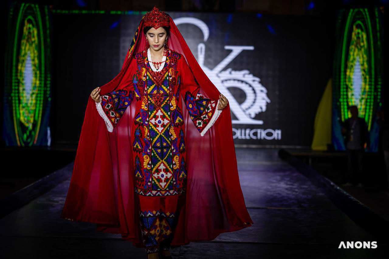 Показ мод Bukhara Fashion days состоялся в Бухаре – фоторепортаж