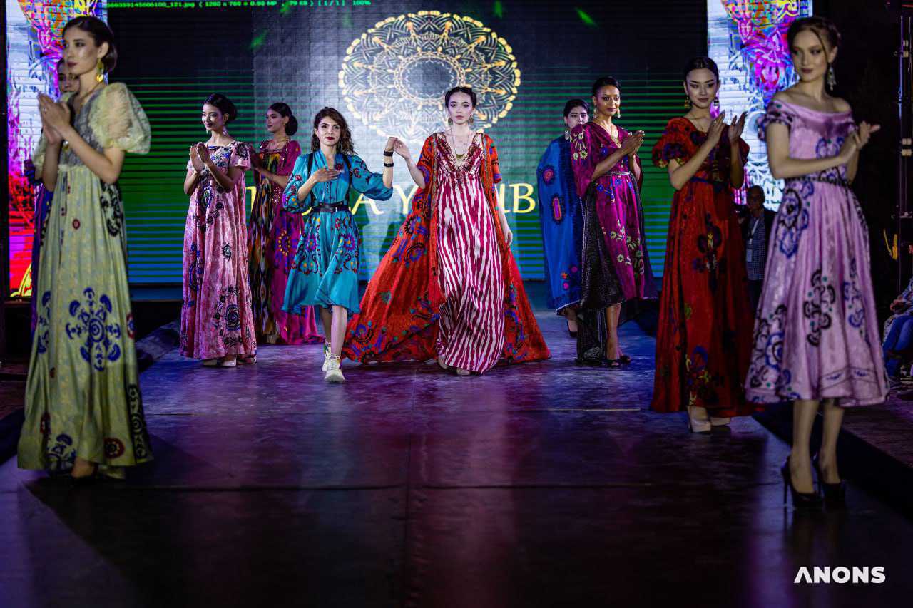 Показ мод Bukhara Fashion days состоялся в Бухаре – фоторепортаж
