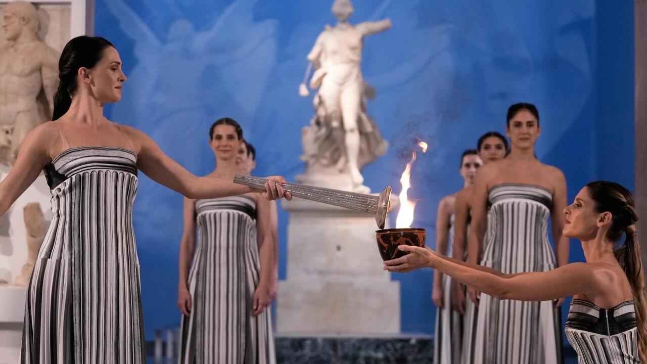 В Греции зажгли олимпийский огонь для зимних Игр-2026