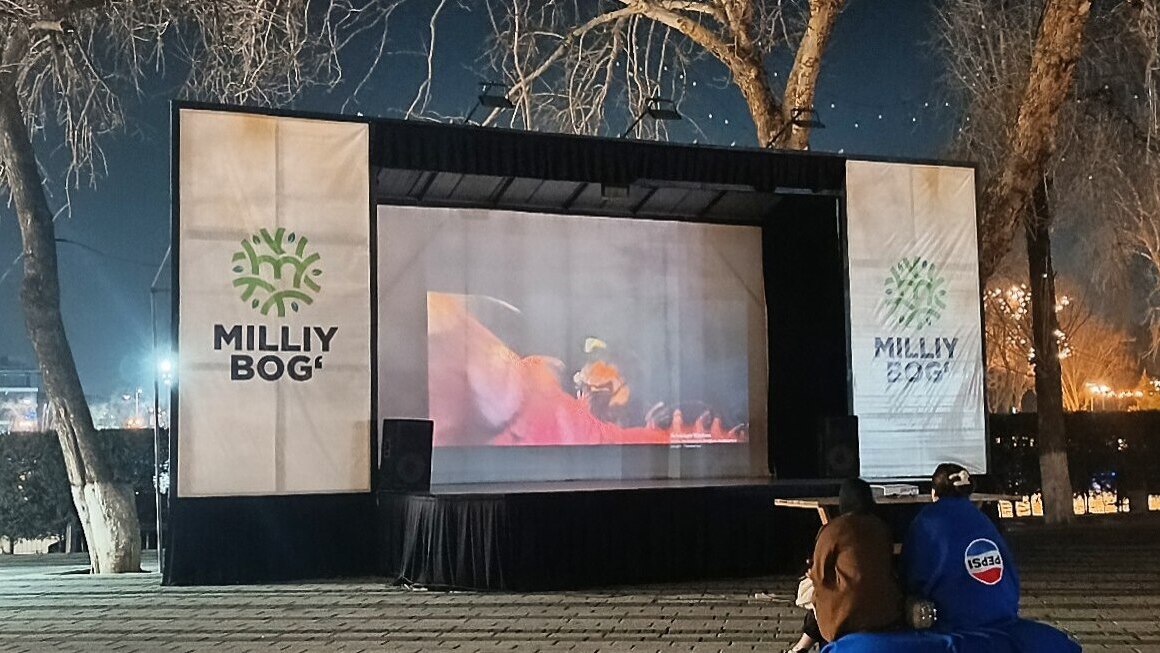 Milliy bog‘da ochiq osmon ostida film namoyishlari bo‘lib o‘tmoqda