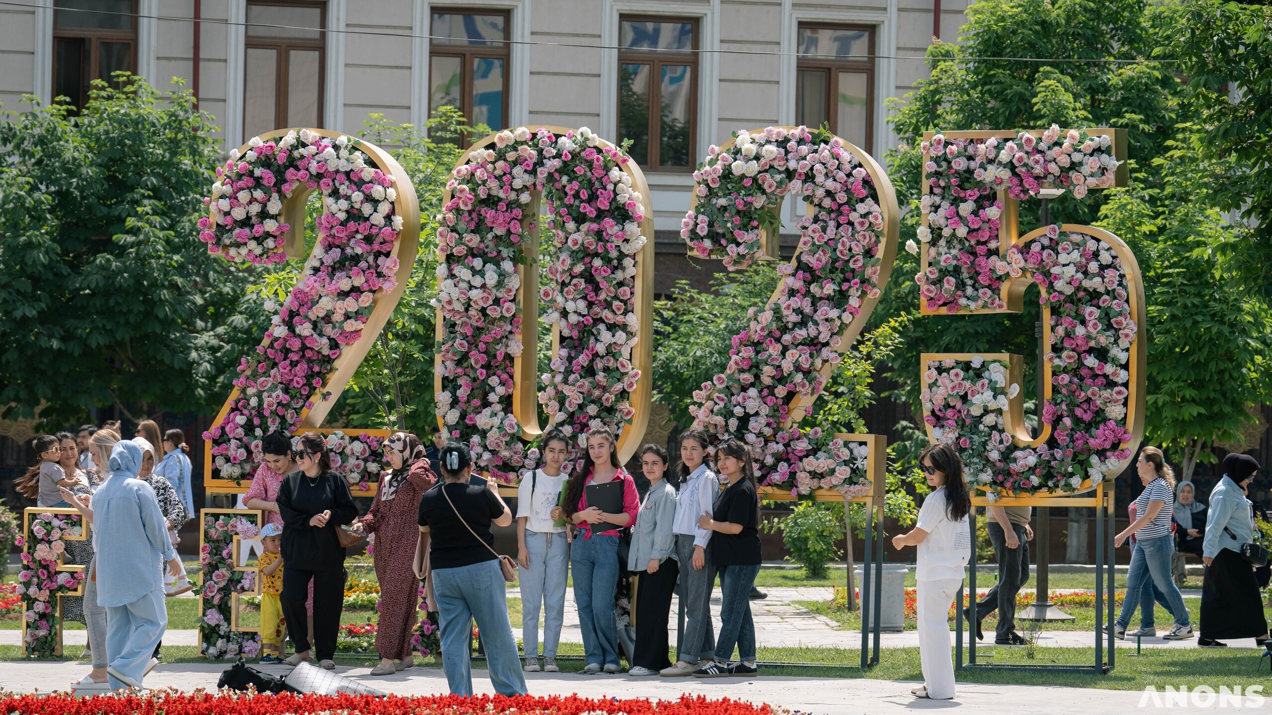 В Ташкенте стартовал фестиваль цветов. Фоторепортаж