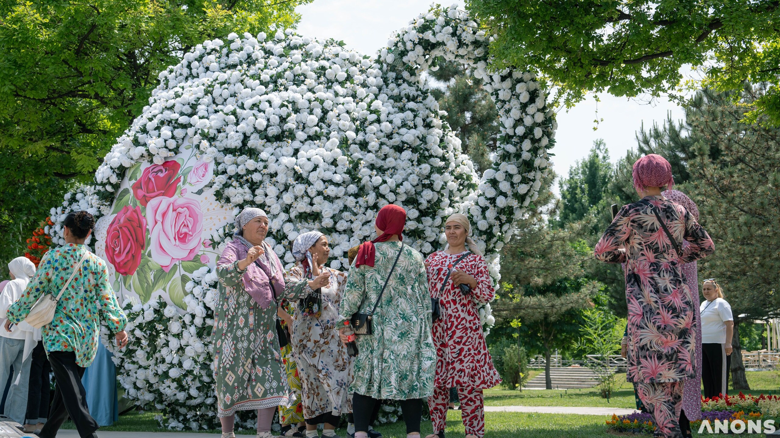 В Ташкенте стартовал фестиваль цветов. Фоторепортаж
