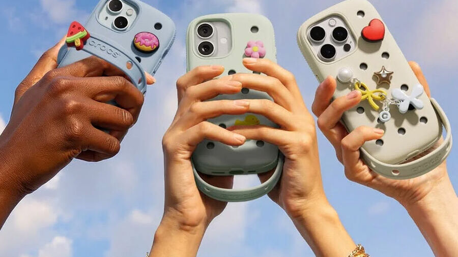 Crocs выпустил чехлы на iPhone и Samsung Galaxy